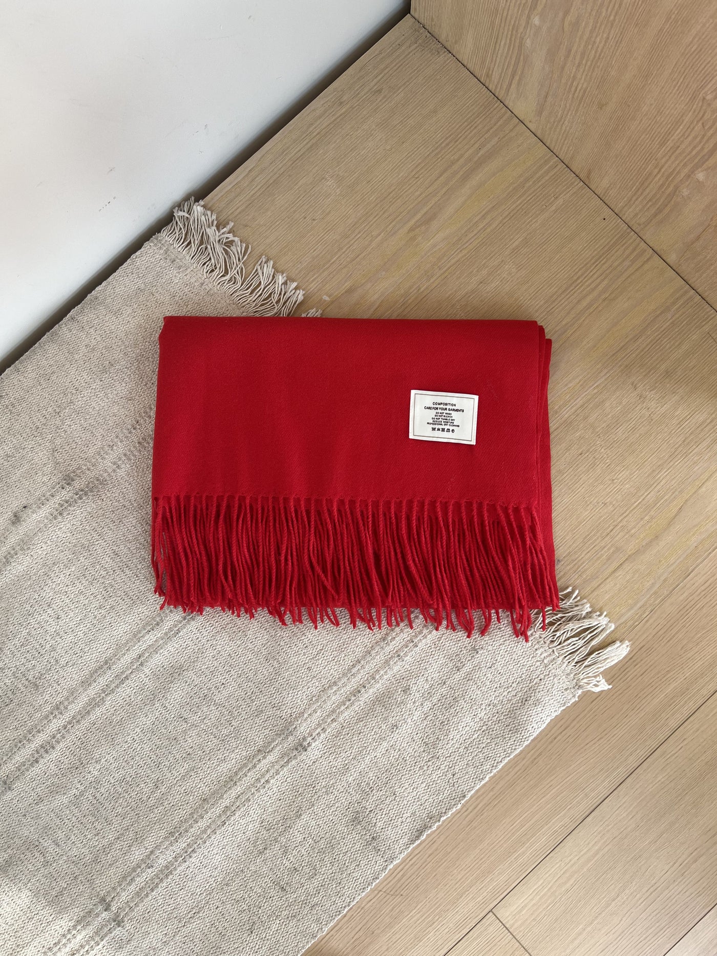 Solid Scarf Tracymade red