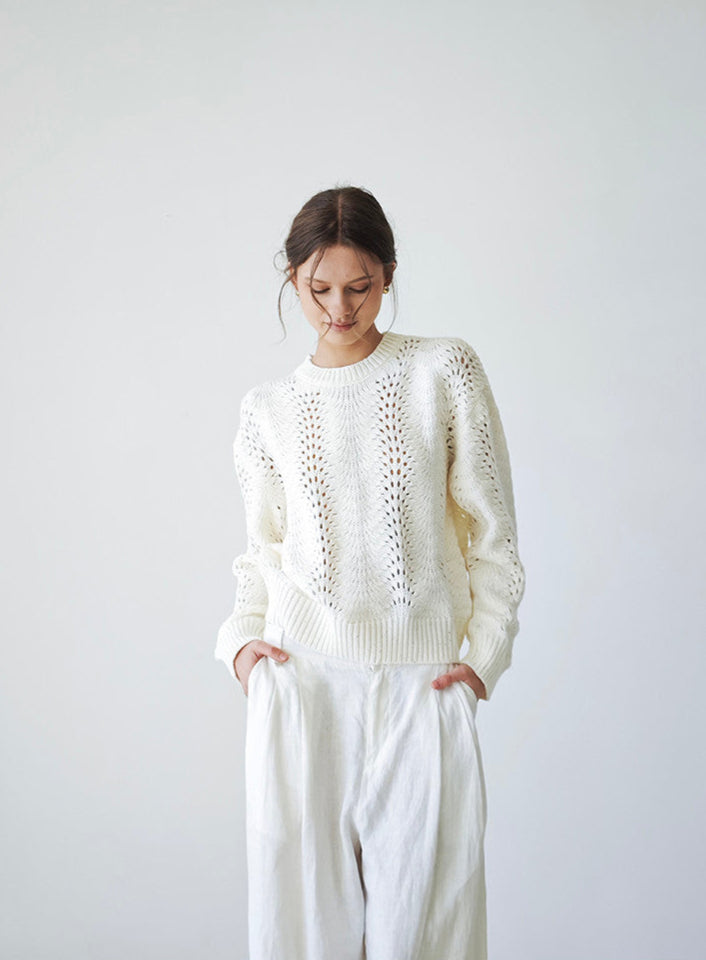A light luxury pearlescent sequin round-neck knitted sweater Tracymade