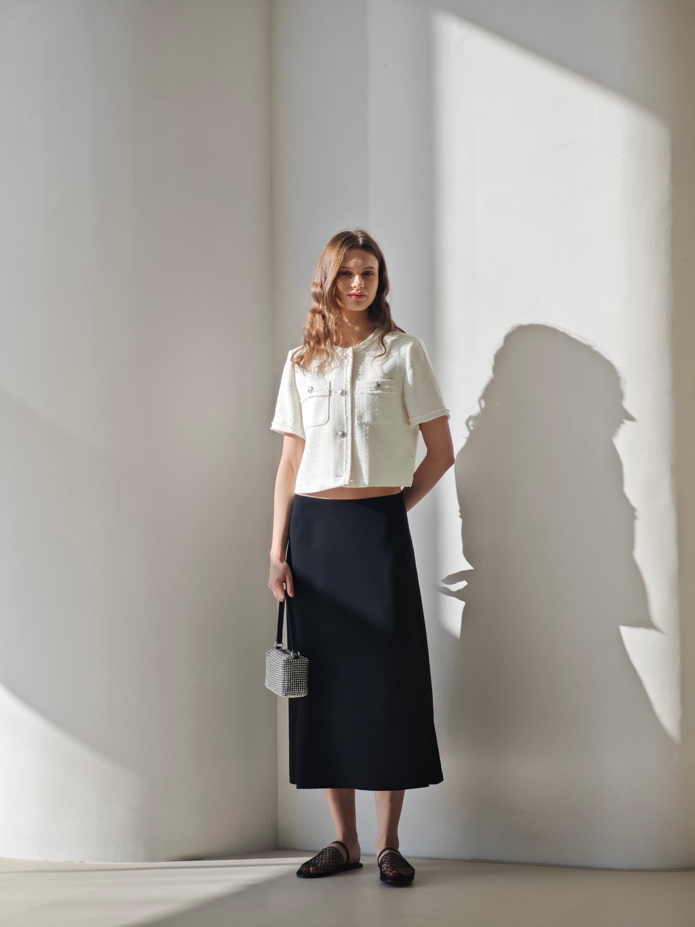 Short-sleeved feminine-style blouse with a flared design Tracymade