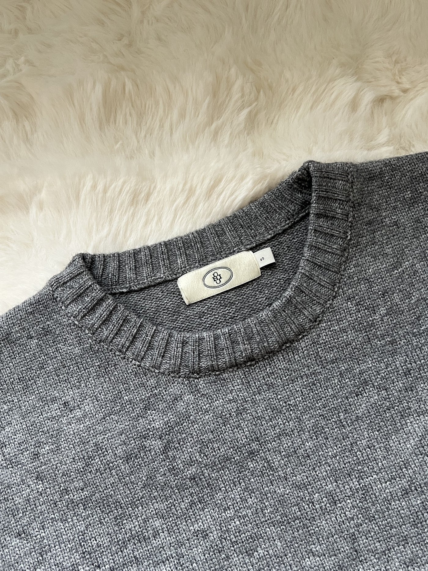 Minimalist and lazy sweater, loose-knit top Tracymade