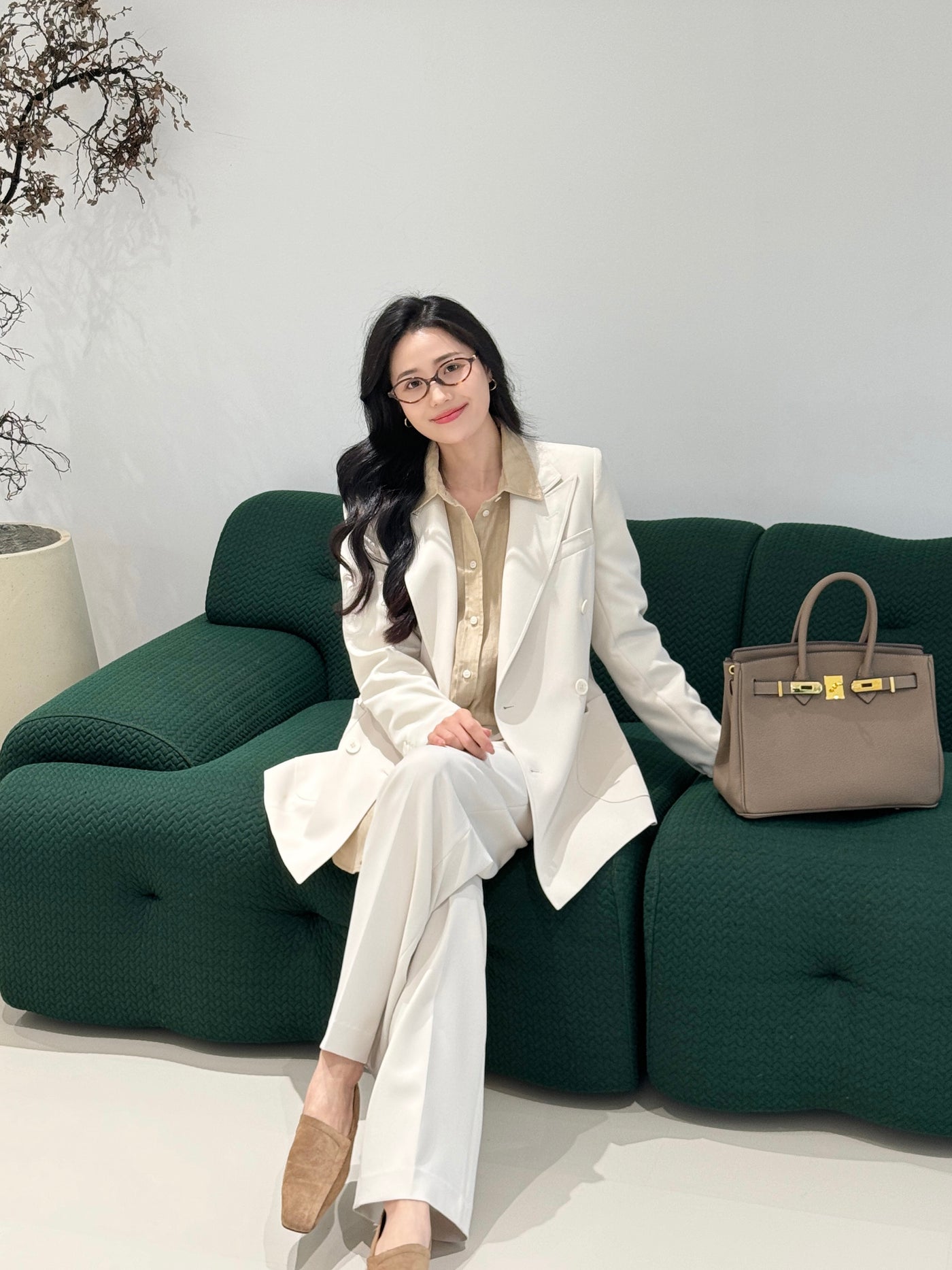 French minimalist and elegant suit set Tracymade