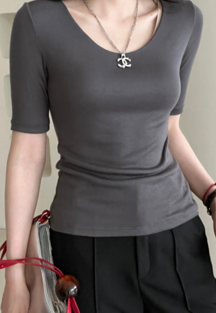 Minimalist traceless T-shirt Tracymade